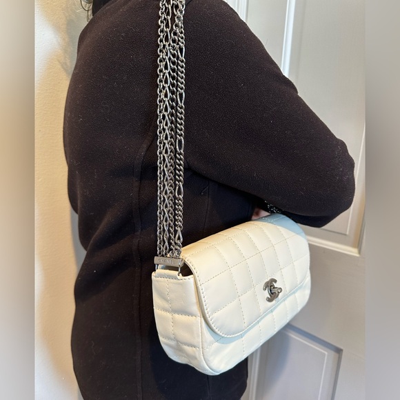 CHANEL Classic White Lambskin Leather Single Flap Shoulder Bag Style 00101 - Picture 11 of 11